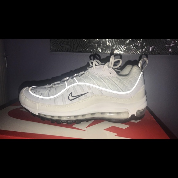 W AIR MAX 98 - Picture 2 of 4